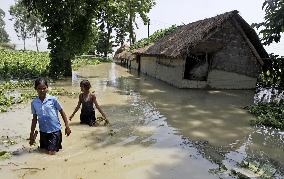 India 12 Наводнение в Индии: 80 человек погибли, более 1 млн остались без крова