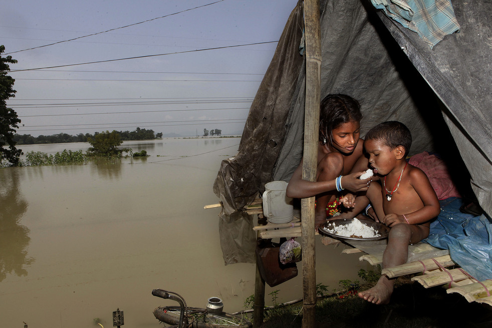 India 14 Наводнение в Индии: 80 человек погибли, более 1 млн остались без крова