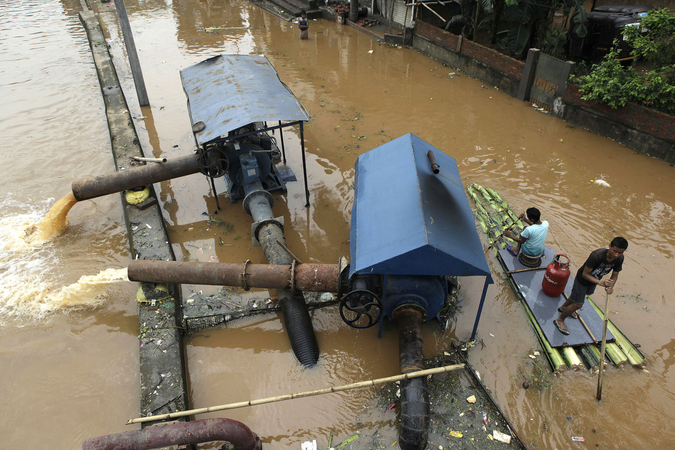 India 18 Наводнение в Индии: 80 человек погибли, более 1 млн остались без крова
