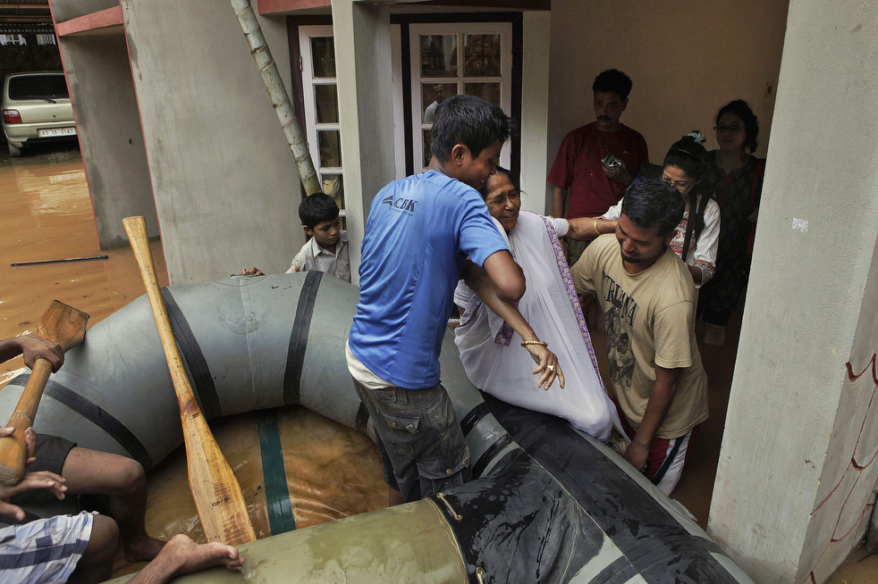 India 21 Наводнение в Индии: 80 человек погибли, более 1 млн остались без крова