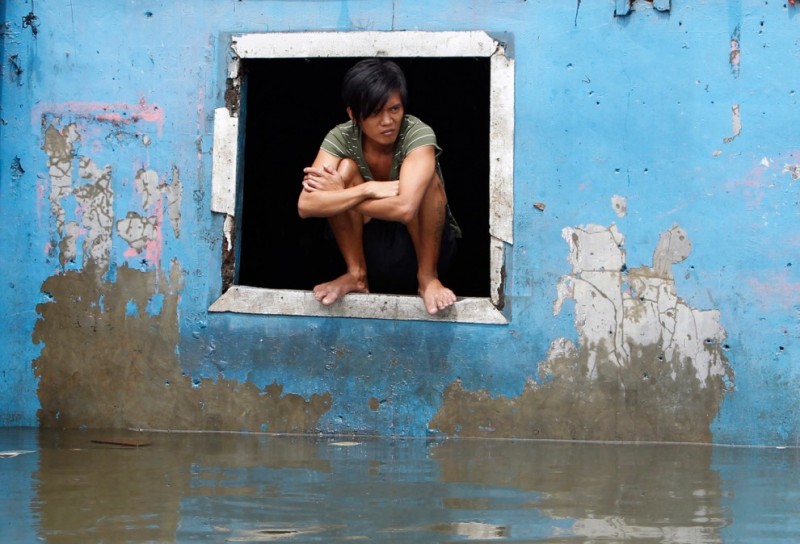 floods 5 800x544 Наводнение на Филиппинах: столица страны затоплена