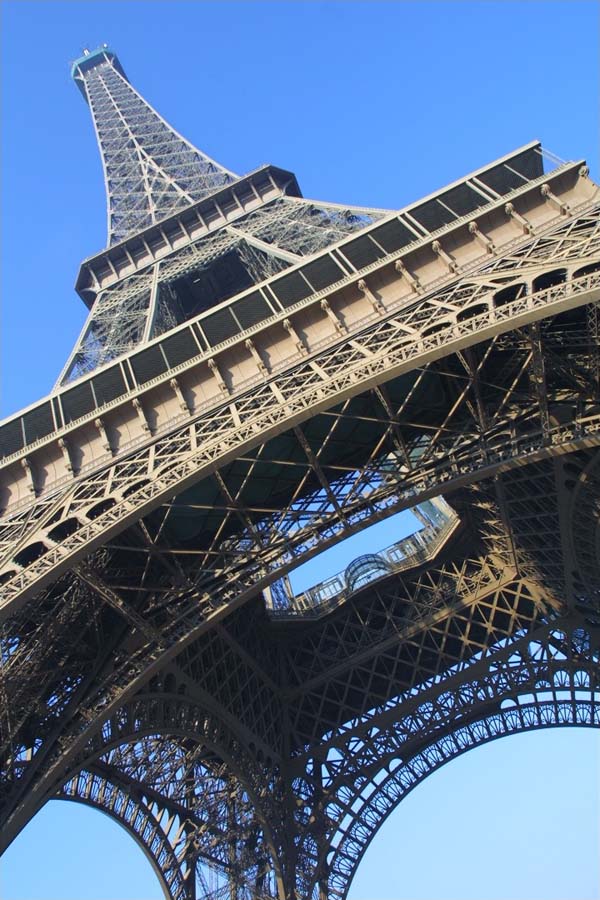 The Eiffel Tower 11 Эйфелева башня   вид снизу
