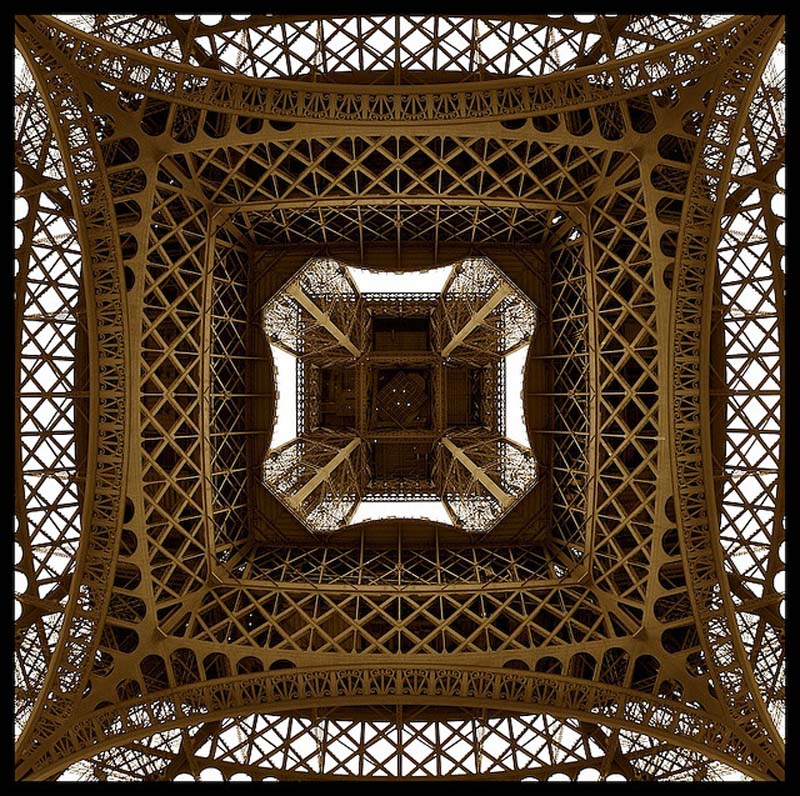 The Eiffel Tower 13 Эйфелева башня   вид снизу