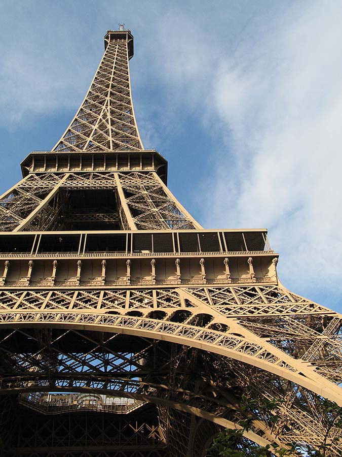 The Eiffel Tower 5 Эйфелева башня   вид снизу
