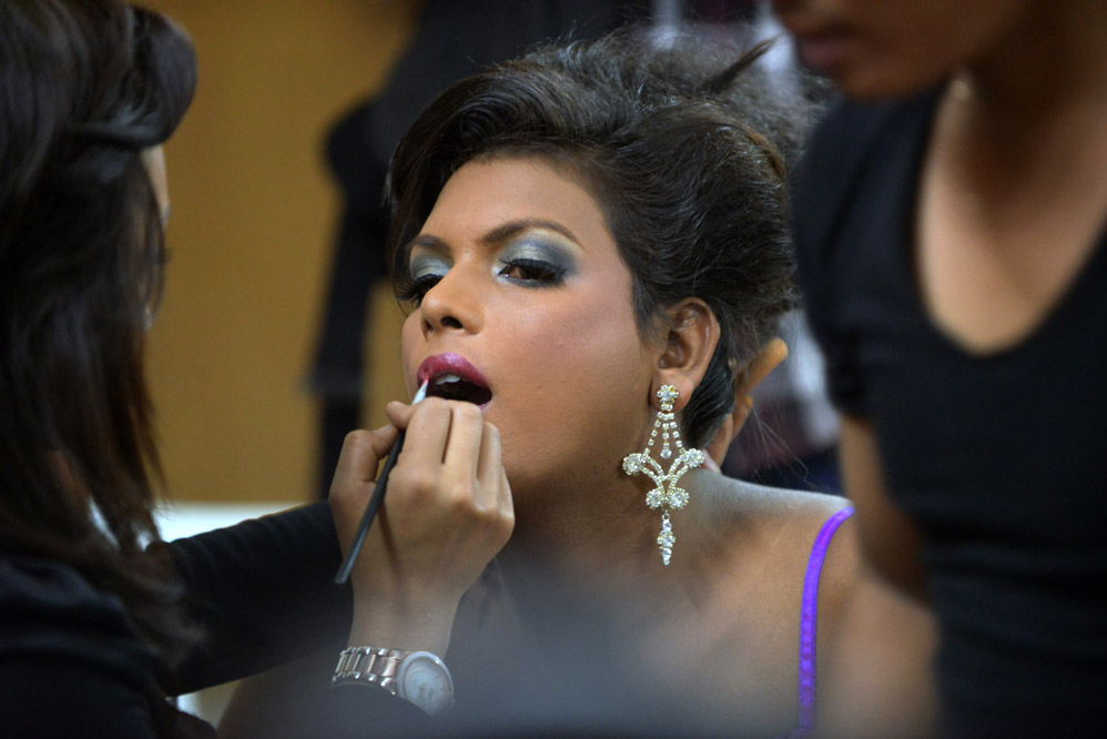 1410nepd Непальцы выбрали самого красивого трансексуала 2012 года
