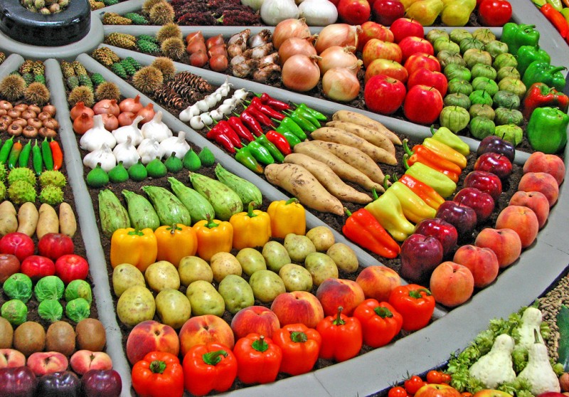 Artful Displays of Vegetables 2 800x558 Красочные овощные мозаики на выставках и ярмарках