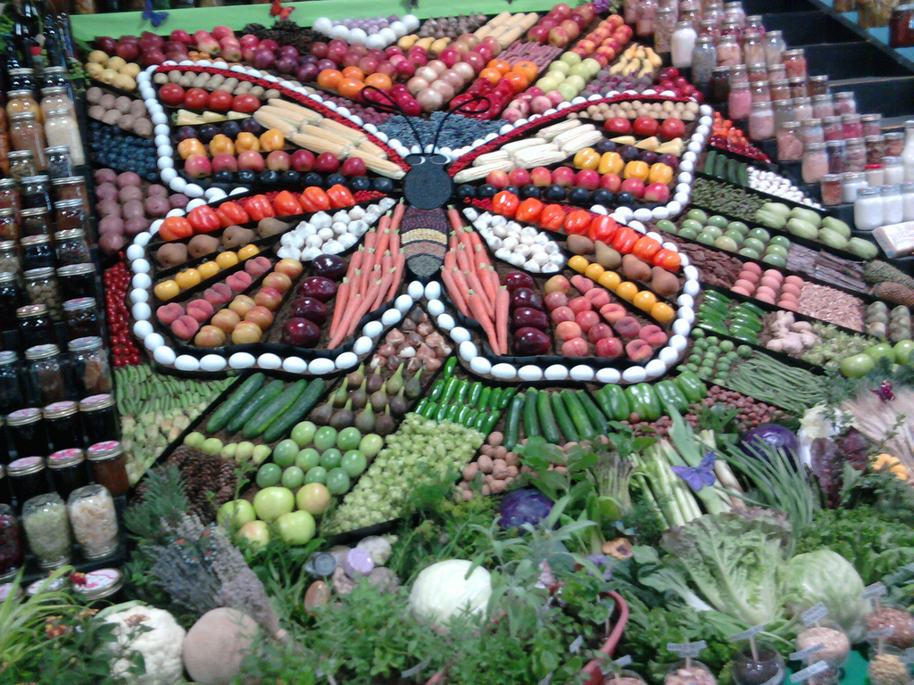 Artful Displays of Vegetables 7 Красочные овощные мозаики на выставках и ярмарках