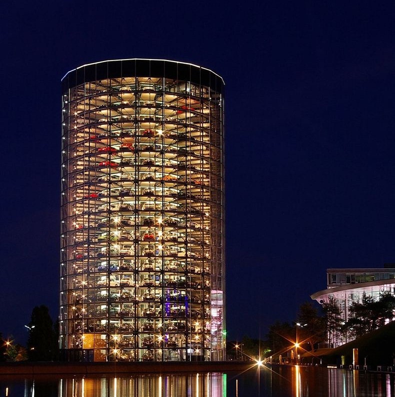 Volkswagen’s Car Towers 6 Автомобильные башни в Германии