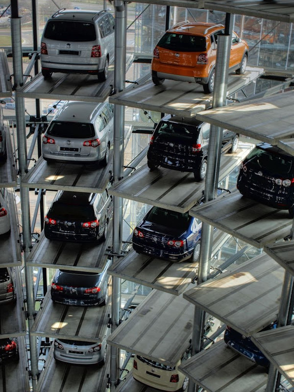 Volkswagen’s Car Towers 7 Автомобильные башни в Германии