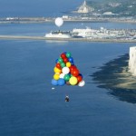 helium balloons 1 800x4991 150x150 Американец пытался перелететь Атлантический океан на 375 воздушных шарах