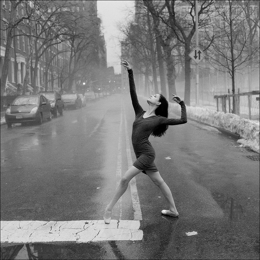 Балерины на улицах города - фото 30