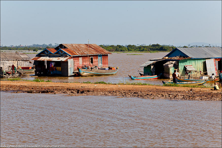  Жизнь на озере Тонлесап в Камбодже - фото 11