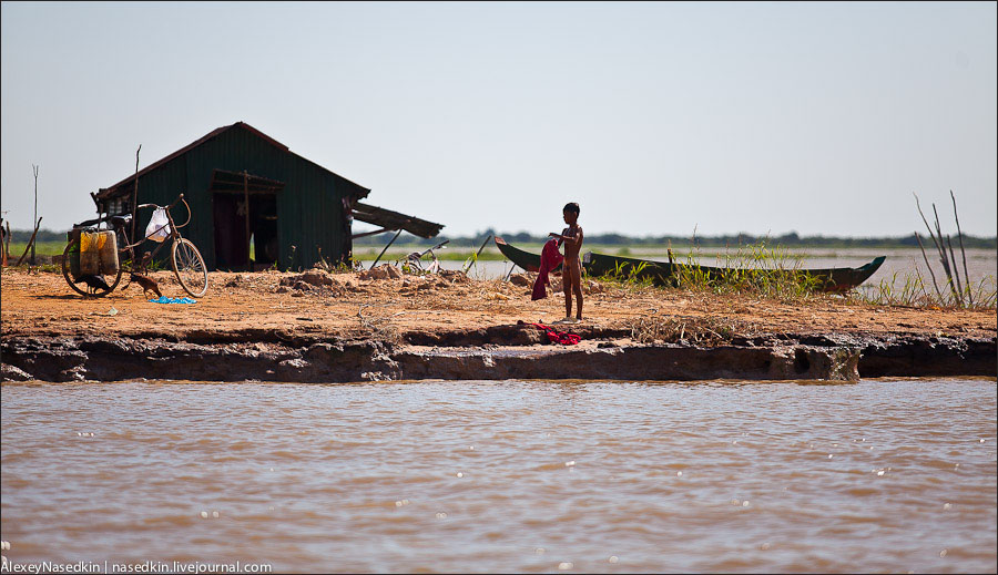  Жизнь на озере Тонлесап в Камбодже - фото 15