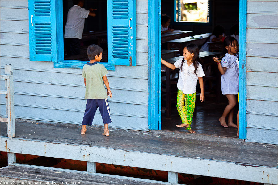  Жизнь на озере Тонлесап в Камбодже - фото 25