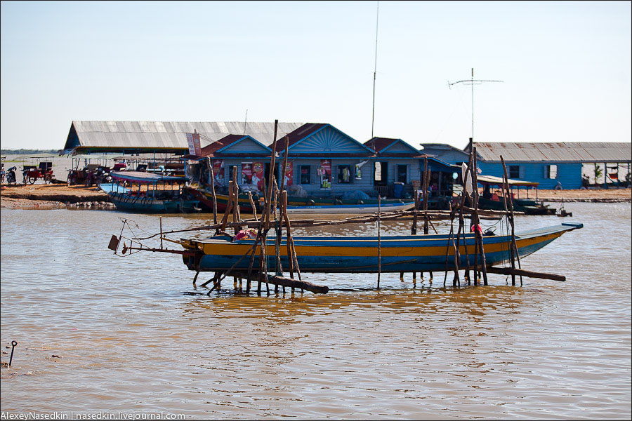  Жизнь на озере Тонлесап в Камбодже - фото 35