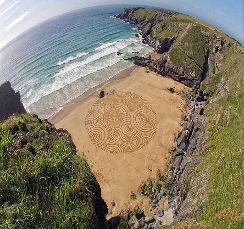 SandDrawings01 Искусство на час – Тони Плант и его картины на песке