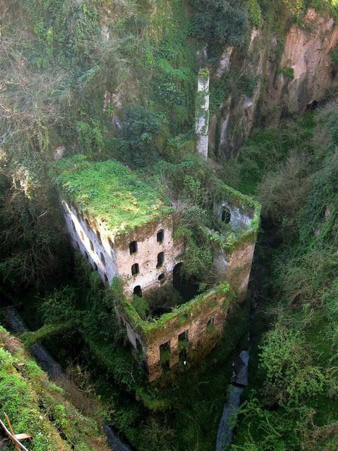 The 33 Most Beautiful Abandoned Places In The World 23 Самые красивые заброшенные места в мире