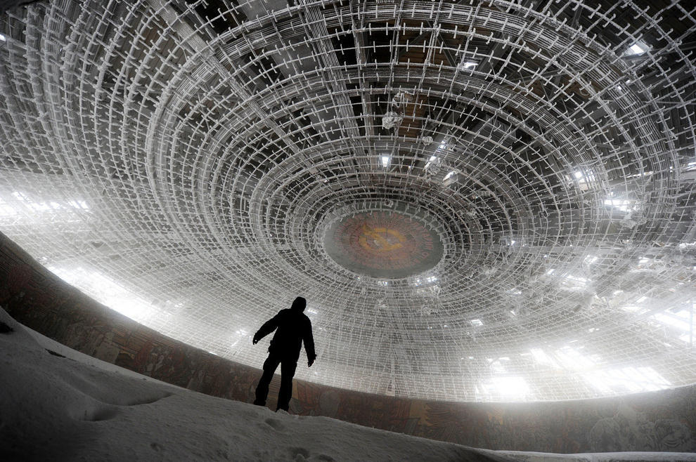 The 33 Most Beautiful Abandoned Places In The World 25      