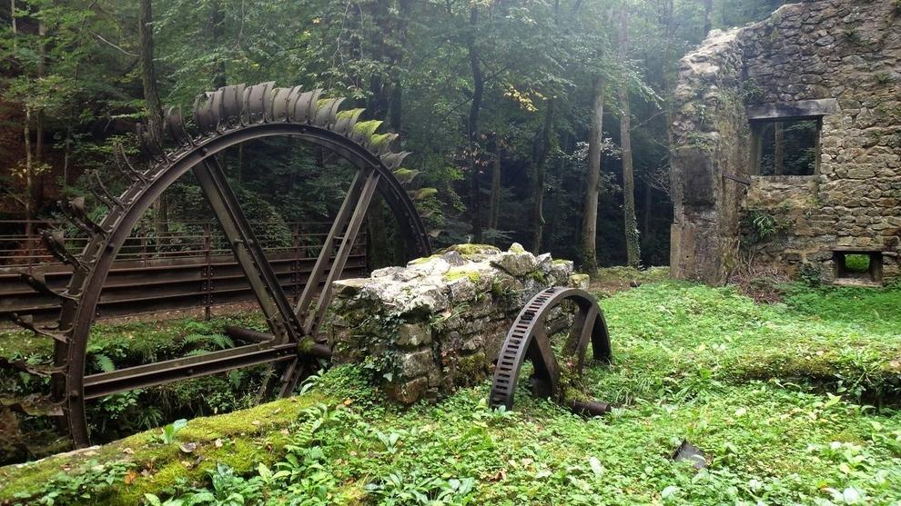 The 33 Most Beautiful Abandoned Places In The World 29      