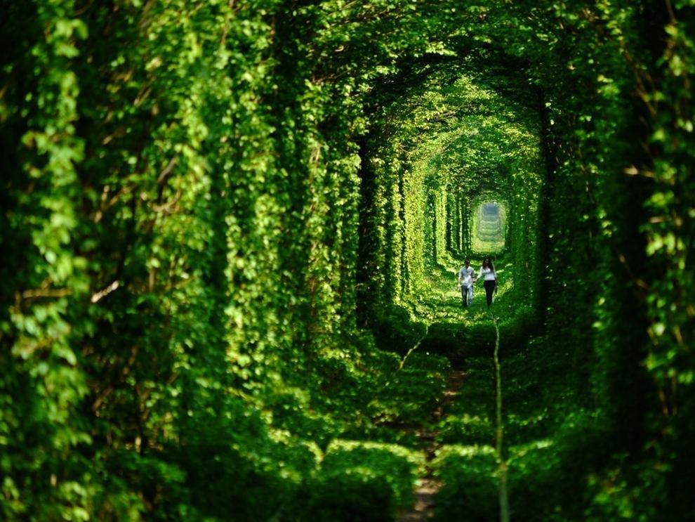The 33 Most Beautiful Abandoned Places In The World 32      