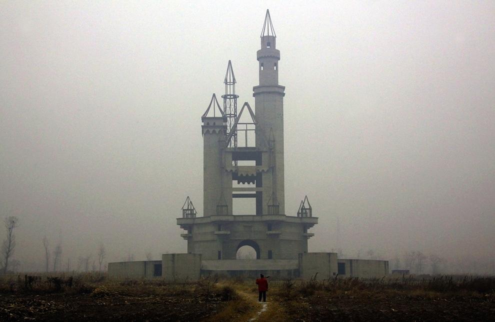 The 33 Most Beautiful Abandoned Places In The World 5      