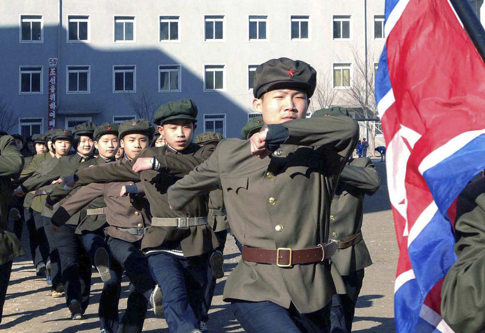 koreaivoennayamashina 11 Северная Корея привела ракеты в боевую готовность и целится в США