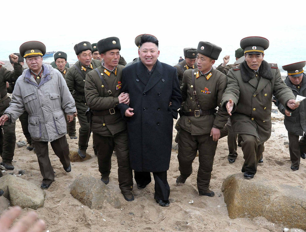 koreaivoennayamashina 15 Северная Корея привела ракеты в боевую готовность и целится в США