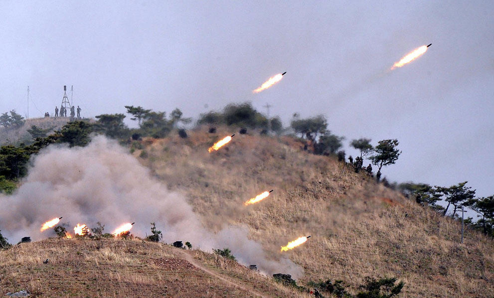 koreaivoennayamashina 3 Северная Корея привела ракеты в боевую готовность и целится в США