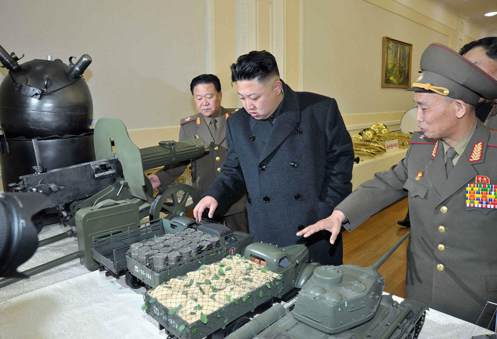 koreaivoennayamashina 8 Северная Корея привела ракеты в боевую готовность и целится в США