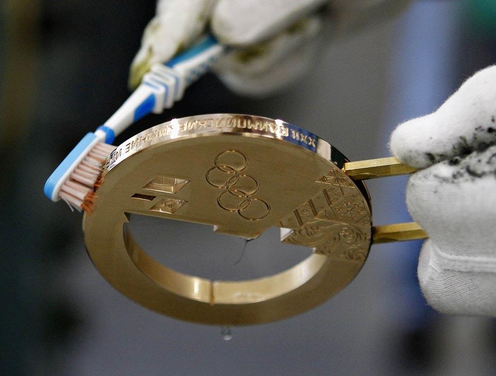 medal12 Заветные 535 граммов: как делают олимпийские медали