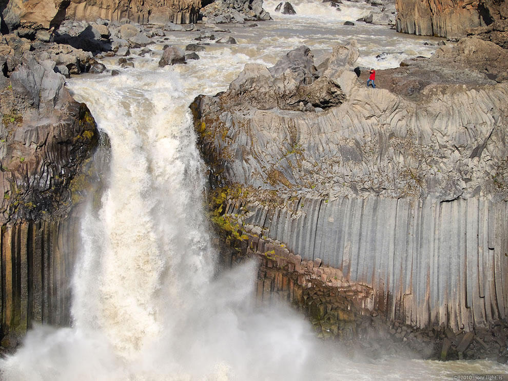 waterfalls03 Красоты водопадов Исландии в фотографиях