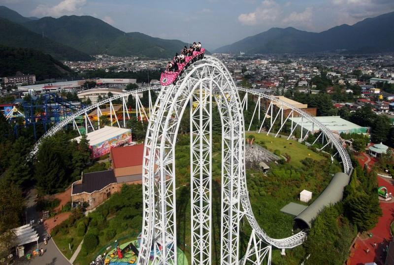 Rollercoaster06 800x538 10 самых страшных американских горок в мире