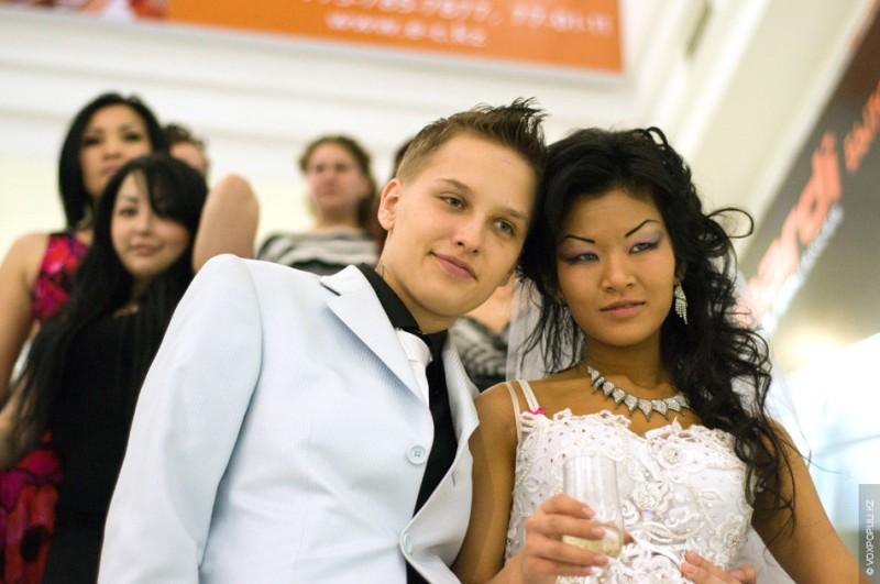 drugayasvadba 29 800x531 Первая лесбийская свадьба в Казахстане