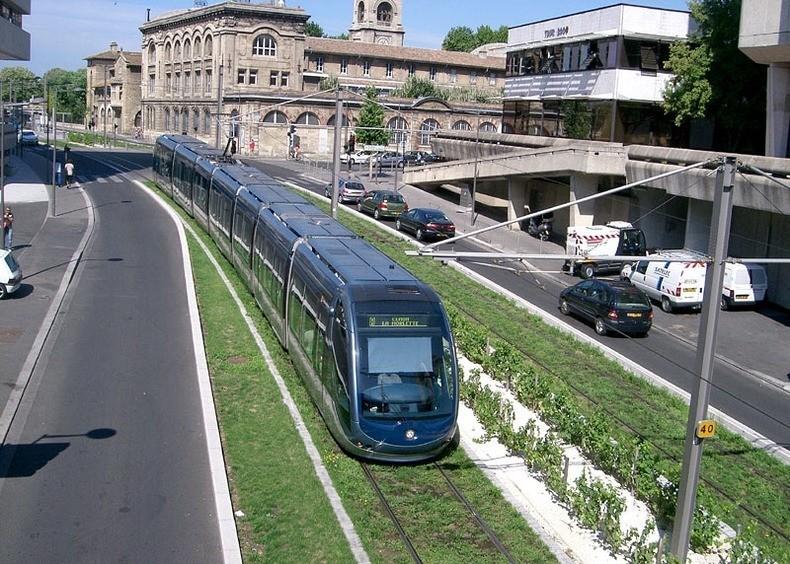 greentramway12 Зеленые трамвайные пути в Европе