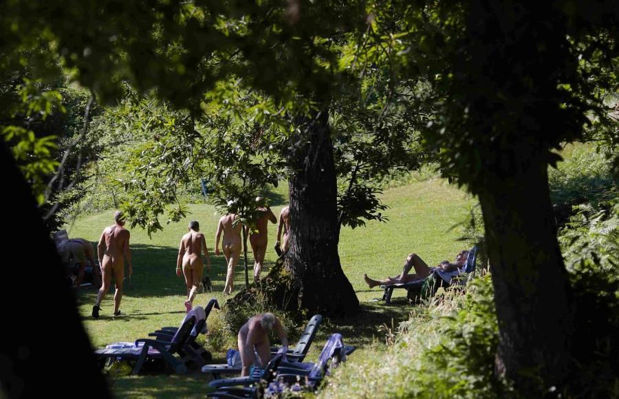 iNudisti06会议在意大利的裸体主义者