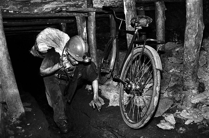 Donbas05 Александр Чекменёв   «Donbass»: Настоящая жизнь шахтёров