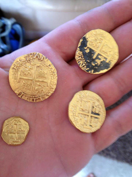 klad05 Семья кладоискателей в США нашла сундук с золотом на сумму $300 тыс