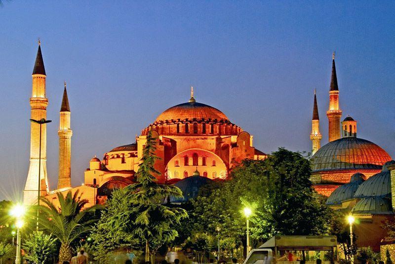 Istanbul01 10 достопримечательностей Стамбула, с которыми вы обязаны познакомиться