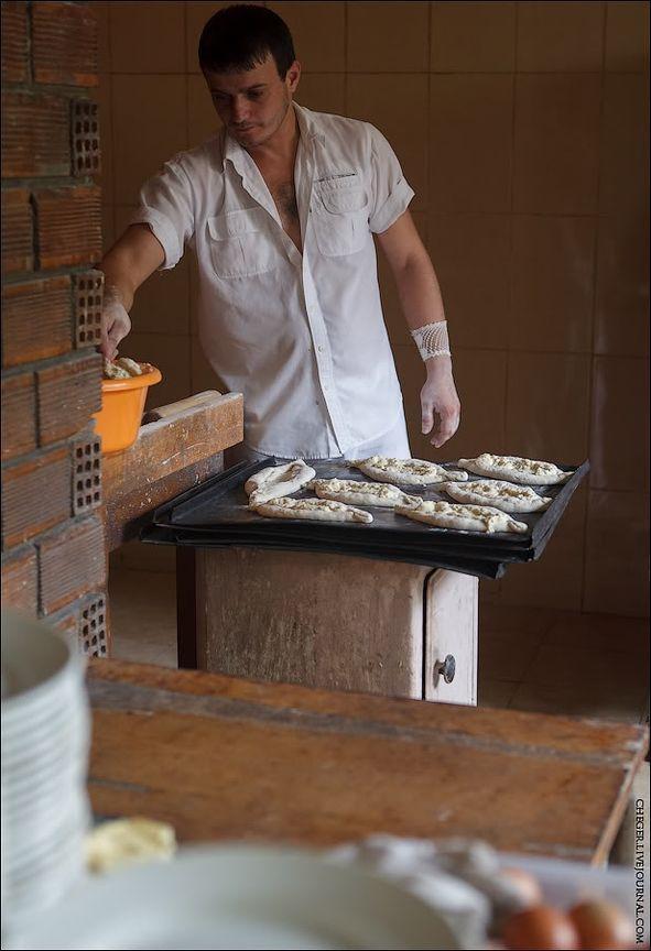Как делается легендарный хачапури лодочка Khachapuri09 Как делается легендарный хачапури лодочка