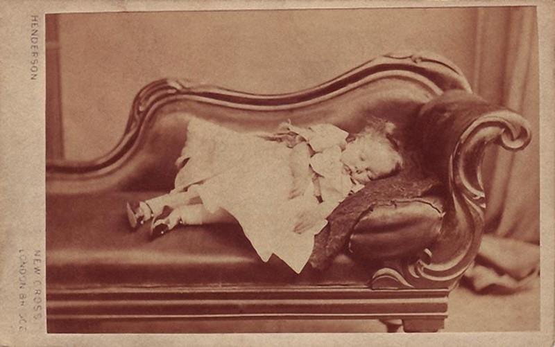 From1800s16 Посмертные портреты времен королевы Виктории