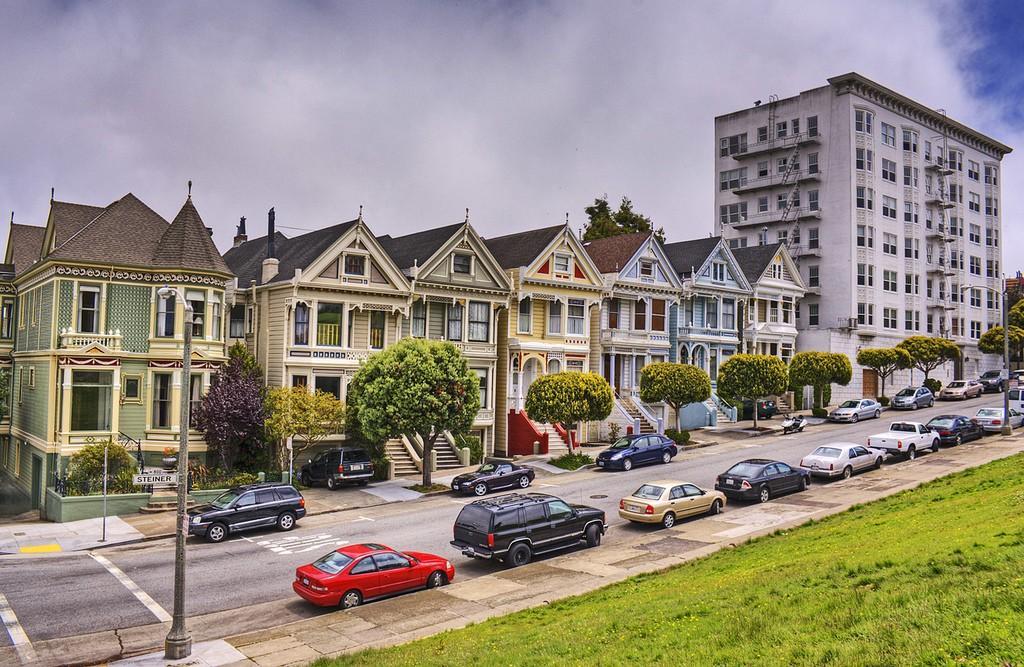 Steiner04 Яркая достопримечательность Сан Франциско: викторианские дома Painted Ladies