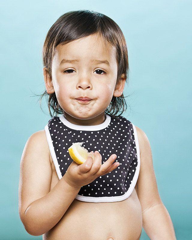 kidsnlemon18 Дети и лимон   первая встреча в забавном фотопроекте