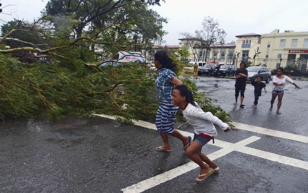 1579043 original 990x620 Тайфун Хаян унес жизни более 10 тысяч человек