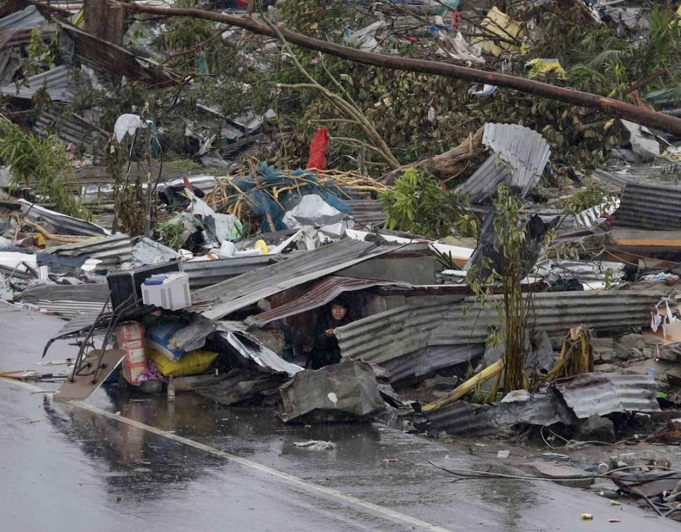 1581427 original 990x773 Тайфун Хаян унес жизни более 10 тысяч человек