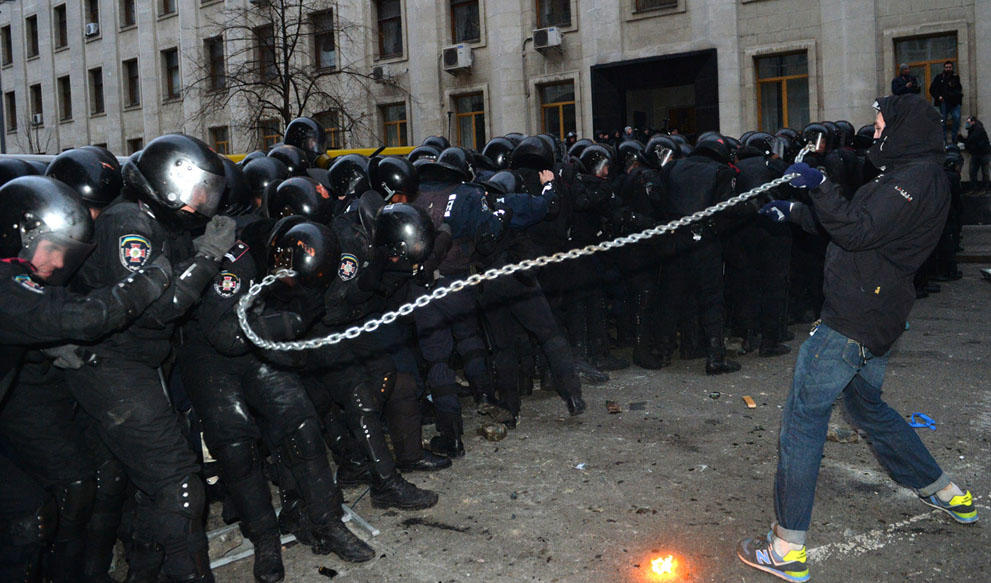 uariot16 Впечатляющие кадры украинских протестов