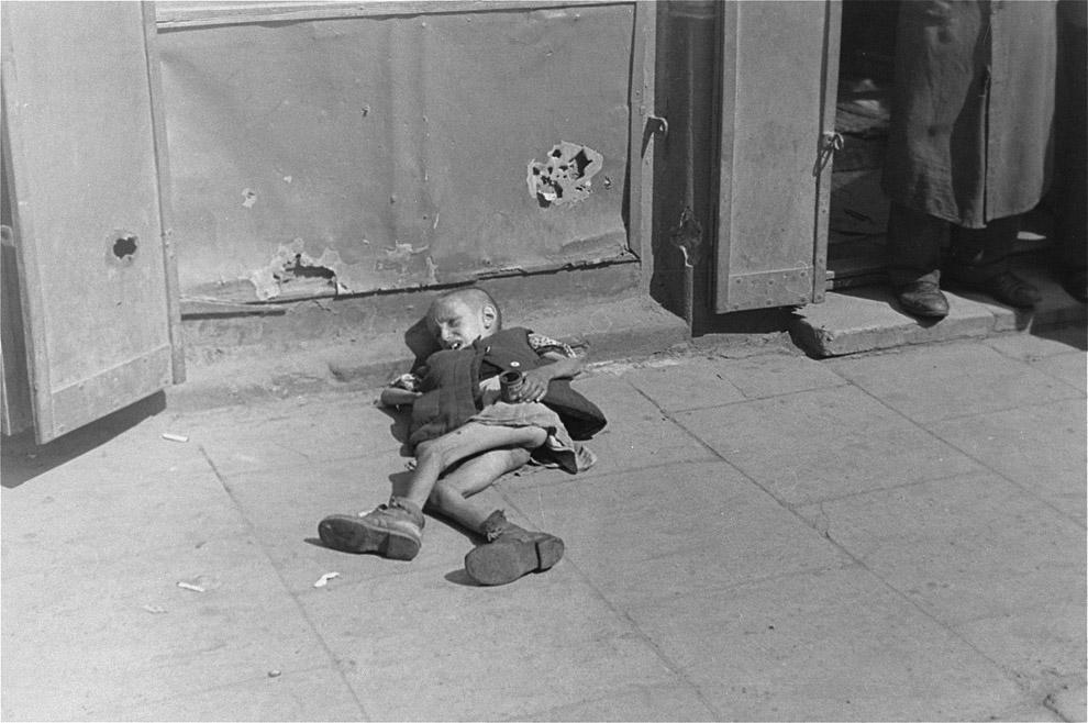warsawgetto19 Запретные фотографии : Варшавское гетто летом 1941 года