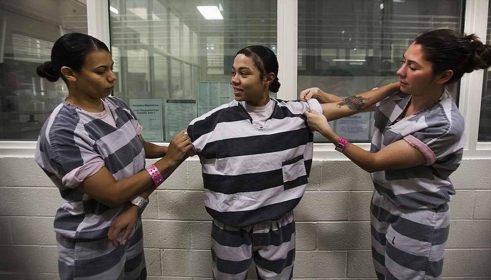 Usprisoners04 Скованные одной цепью: арестантские будни женщин заключенных в одной из тюрем США