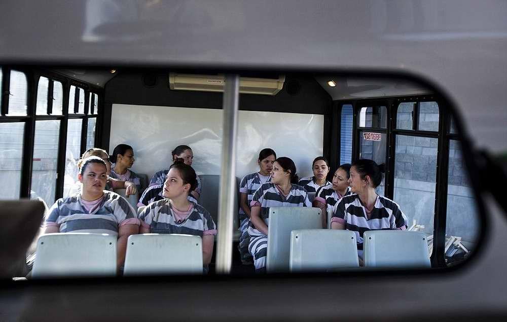 Usprisoners13 Скованные одной цепью: арестантские будни женщин заключенных в одной из тюрем США