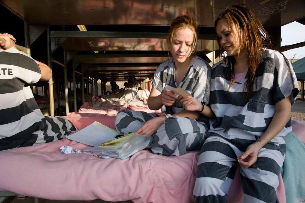 Usprisoners37 Скованные одной цепью: арестантские будни женщин заключенных в одной из тюрем США