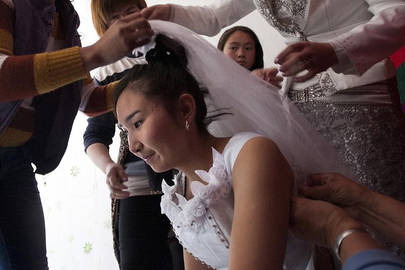 unholymatrimony09 Краденые невесты Кыргызстана